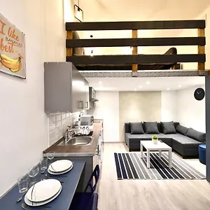Downtown Flat In Budapest, King Appartamento