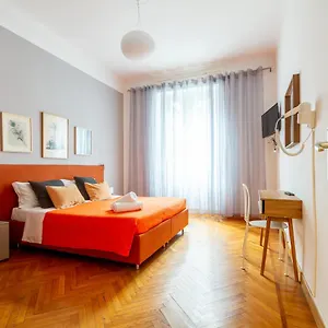 https://centralstation-via-lazzaroni.it-lombardy.com